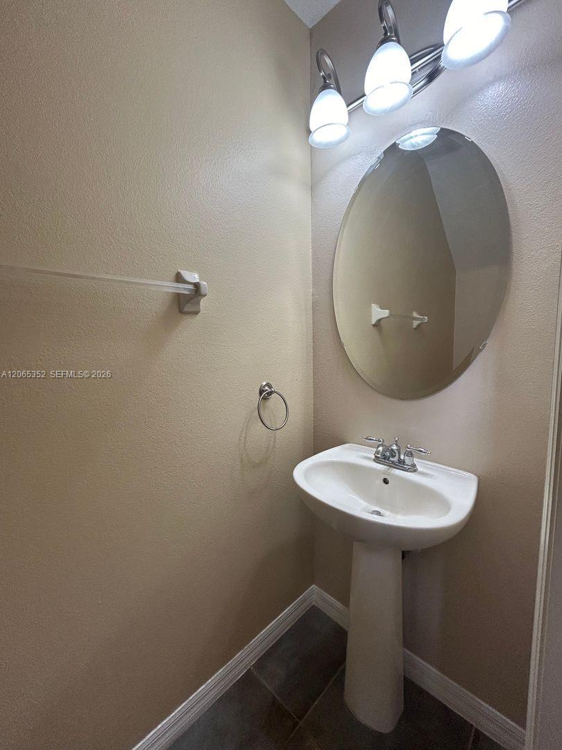 6018 Tivoli Gardens Boulevard Property Photo 13