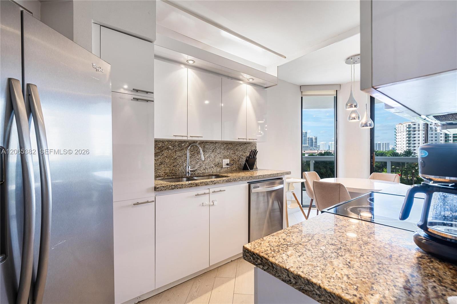 20185 E Country Club Drive 604+den Property Photo 6