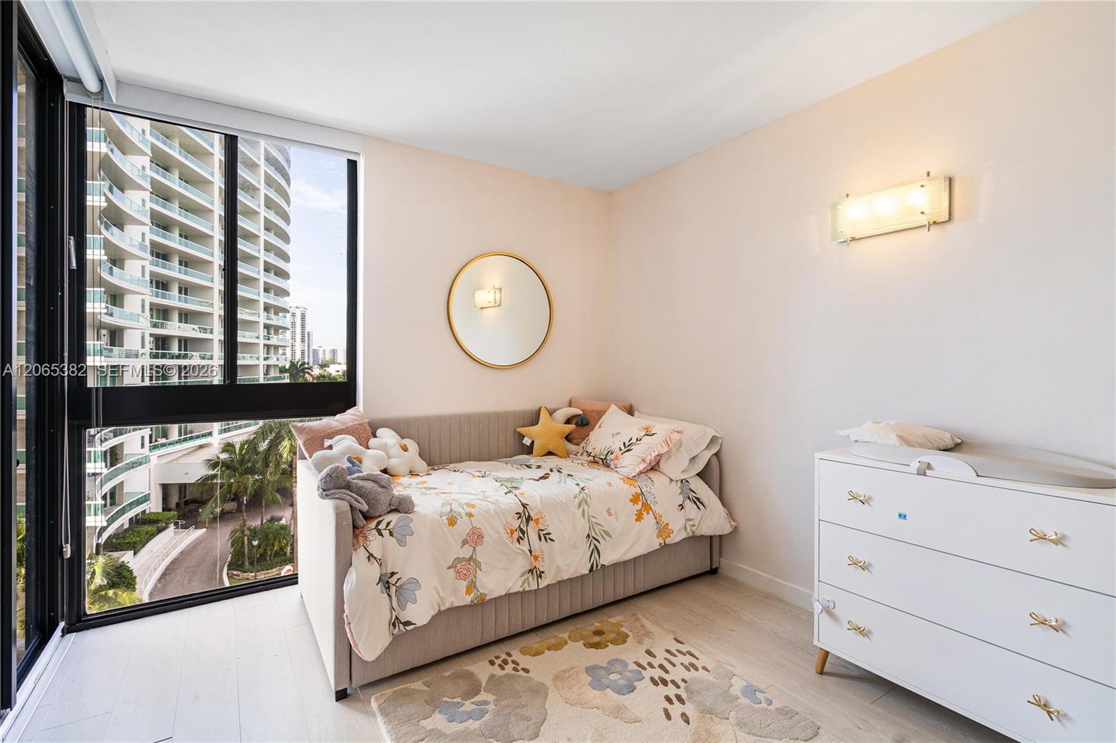 20185 E Country Club Drive 604+den Property Photo 20