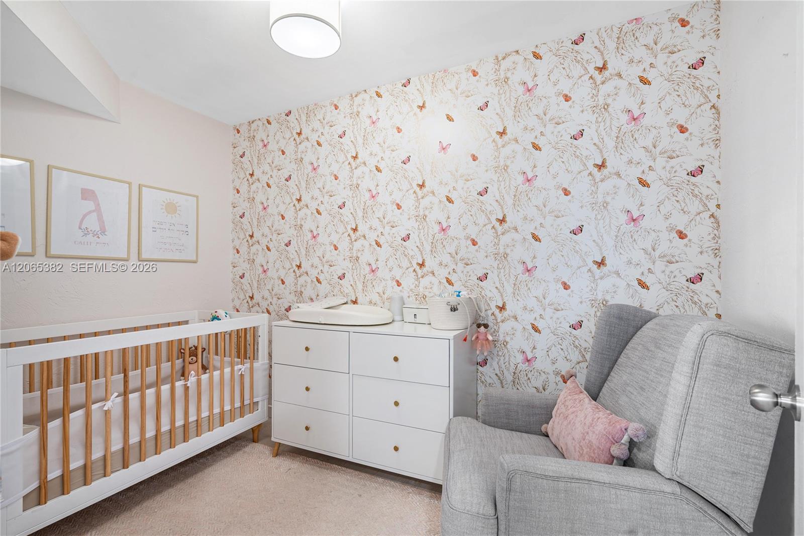 20185 E Country Club Drive 604+den Property Photo 24