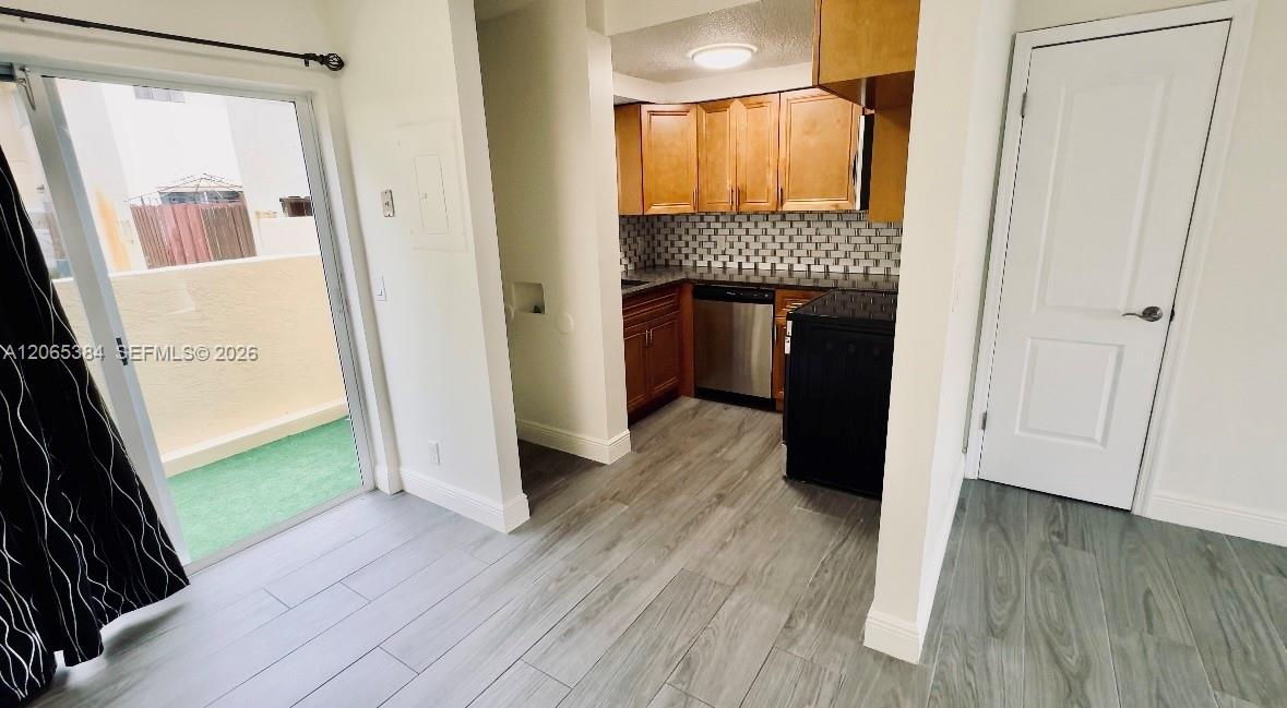 6625 Winfield Boulevard 4-d Property Photo 12