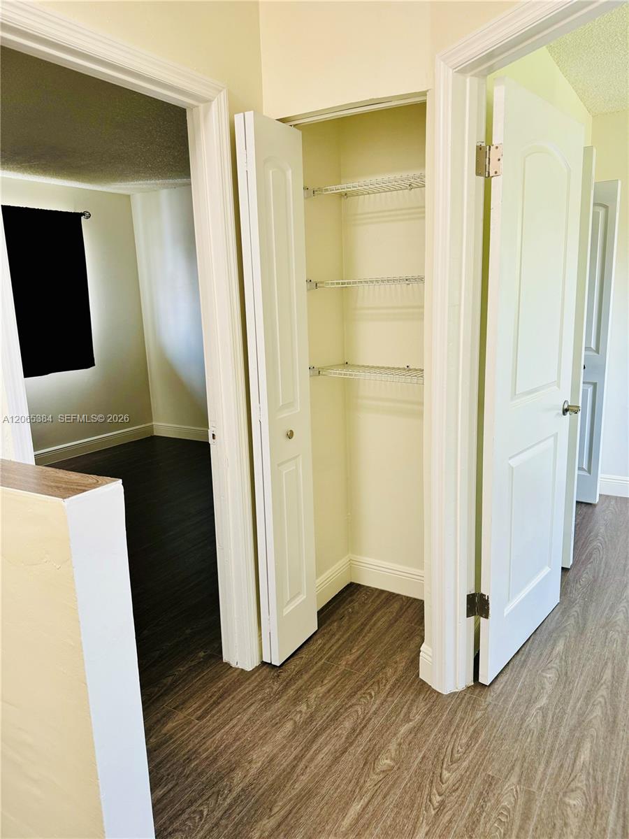 6625 Winfield Boulevard 4-d Property Photo 15