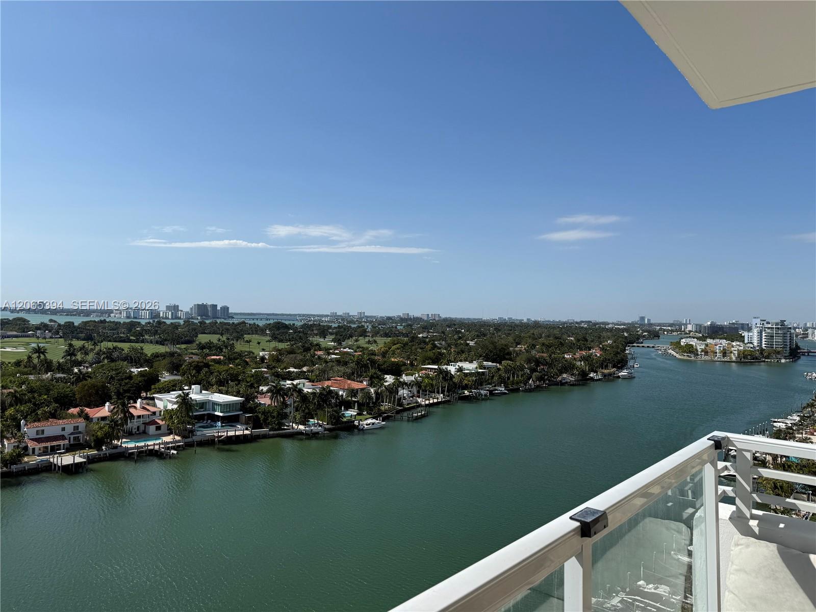 5600 Collins Avenue 16g Property Photo 1
