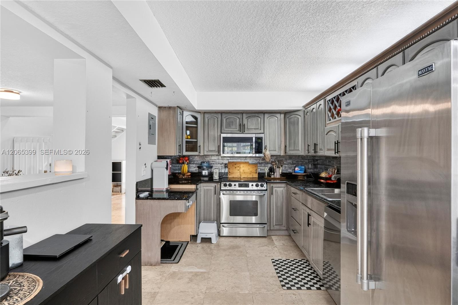 8703 Cleary Boulevard Property Photo 11
