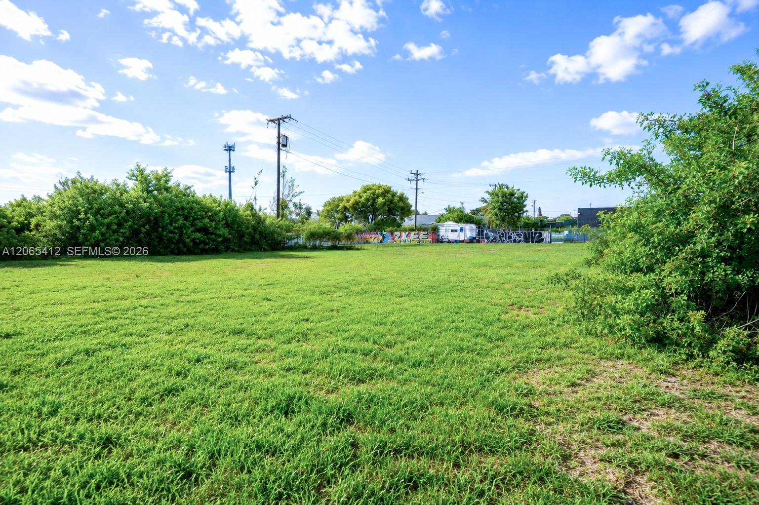 2230 Nw 76th Street Property Photo 8