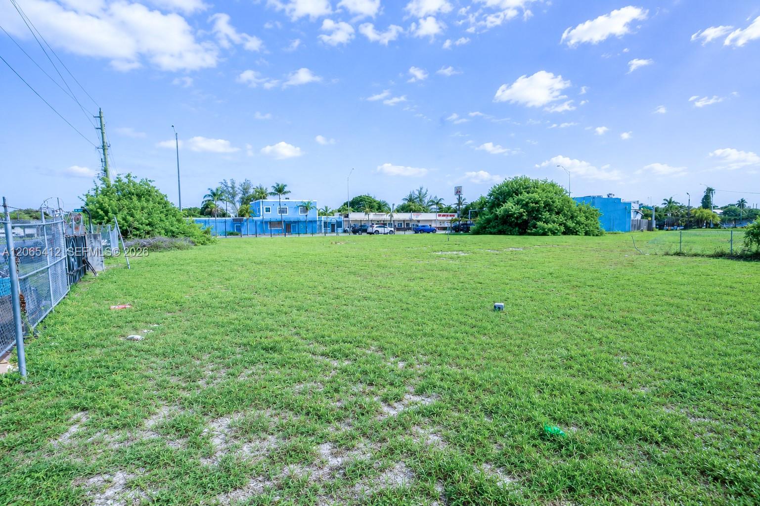 2230 Nw 76th Street Property Photo 10