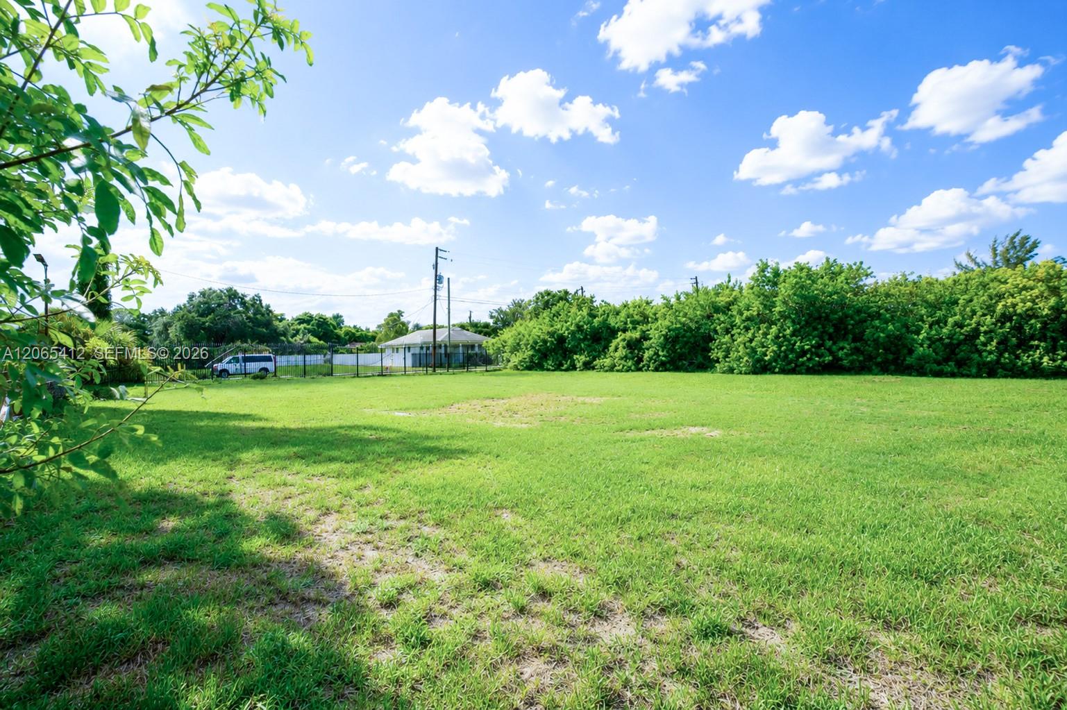2230 Nw 76th Street Property Photo 11