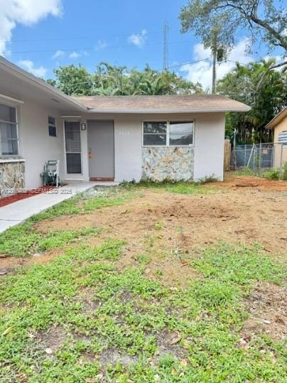 3931 Sw 51st Street 3933 Property Photo 1