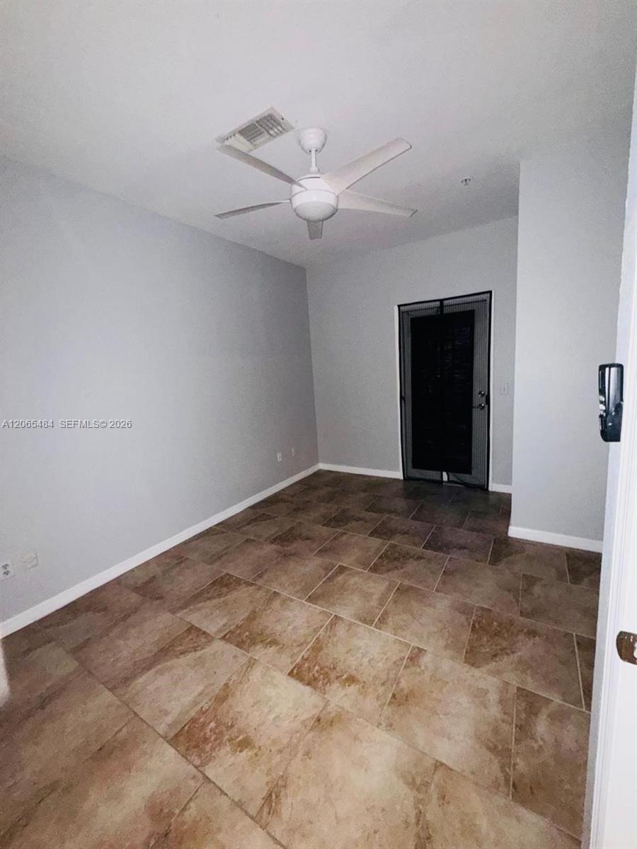860 N Orange Avenue 258 Property Photo 3