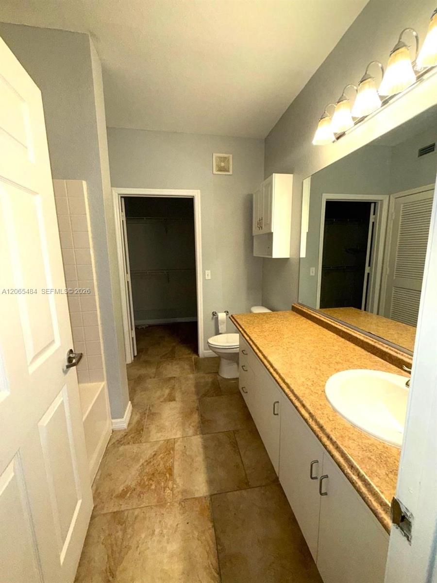 860 N Orange Avenue 258 Property Photo 9