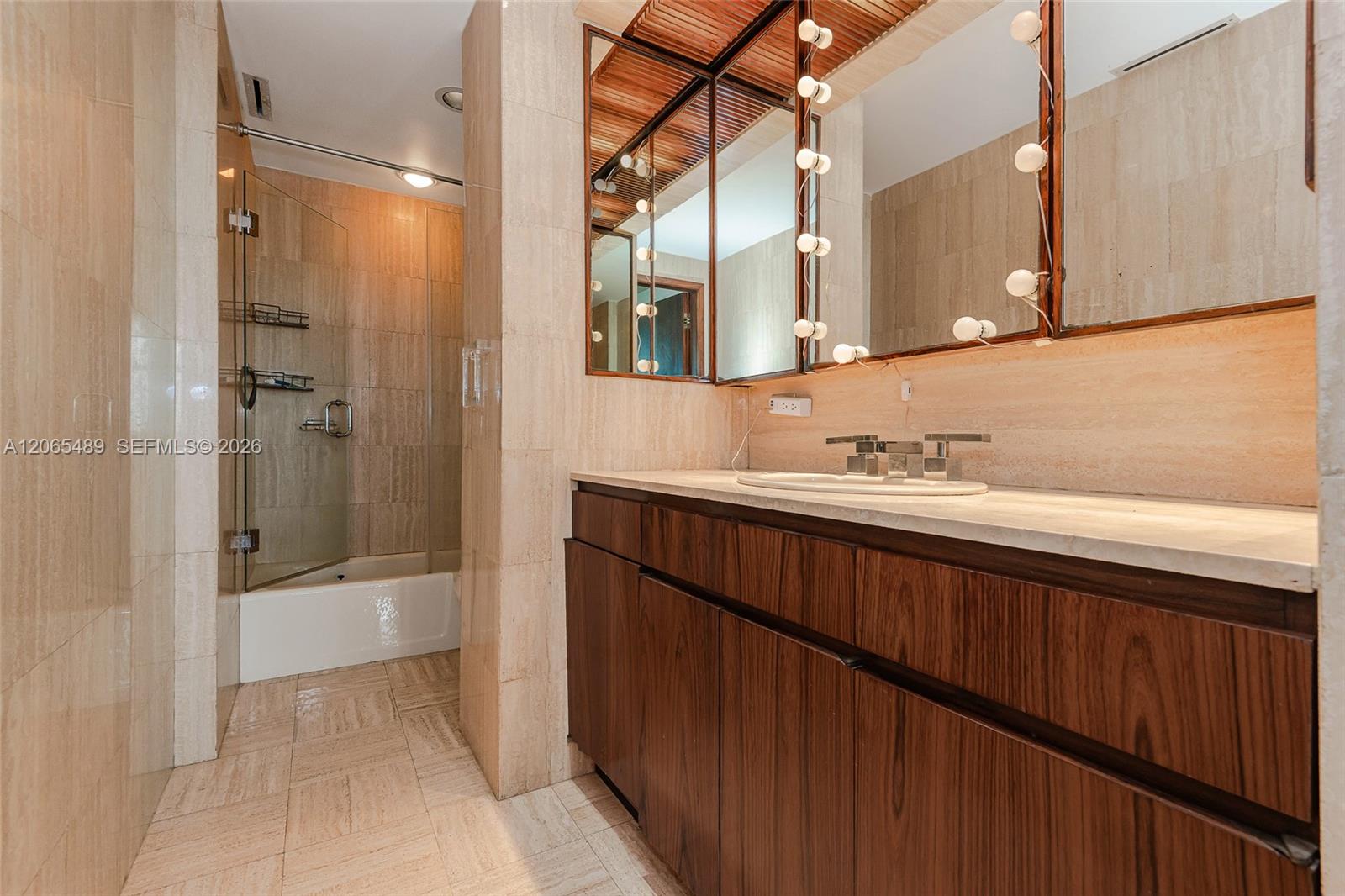 11111 Biscayne Boulevard 1228 Property Photo 18