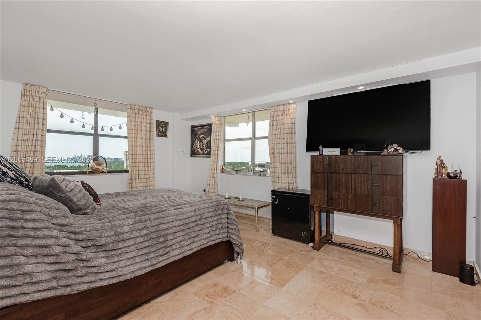 11111 Biscayne Boulevard 1228 Property Photo 20