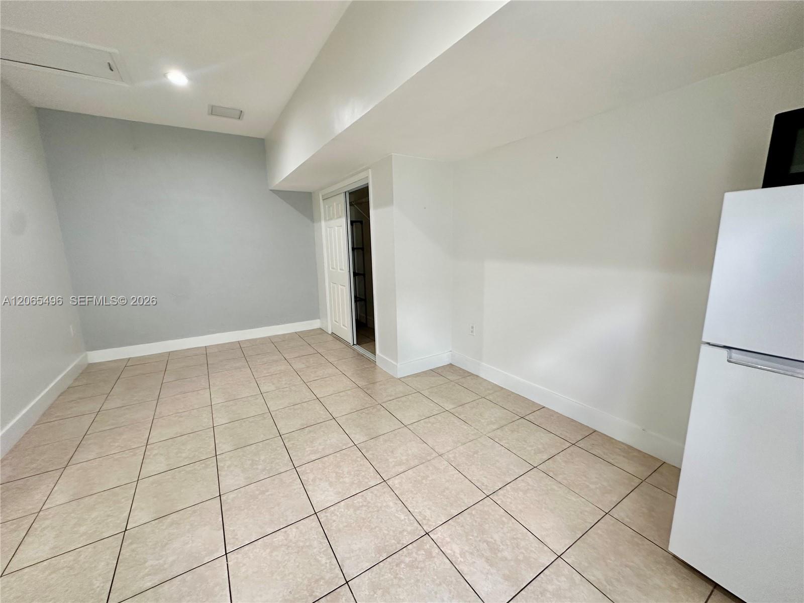 16025 Sw 53rd Terrace Efficiency Property Photo 5