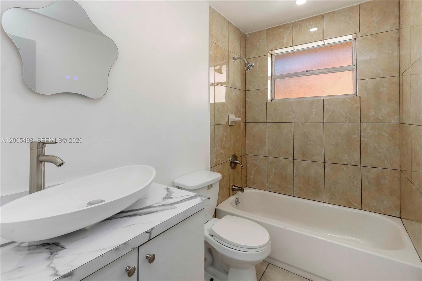 642 E 2nd Avenue A Property Photo 12