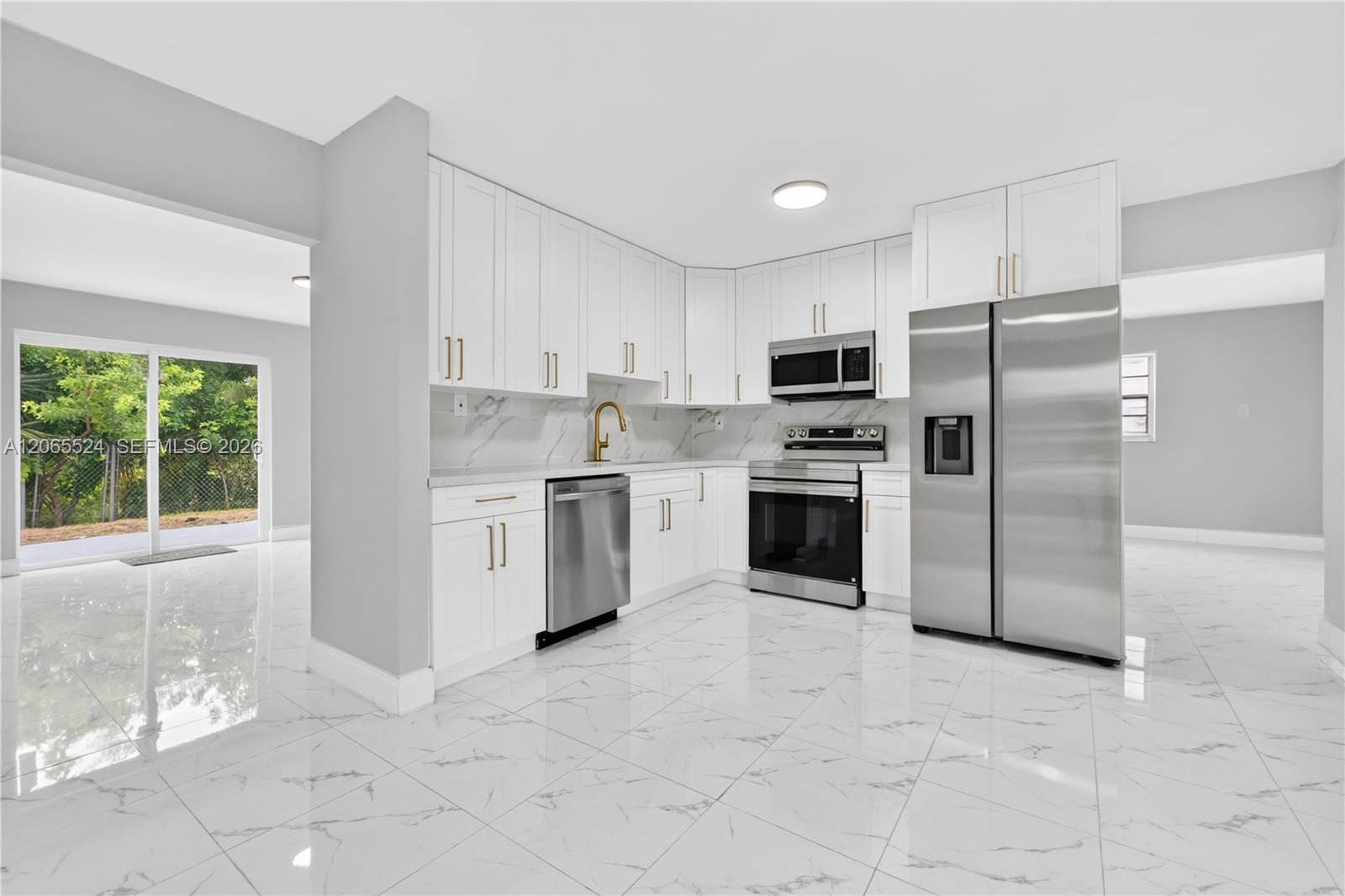 8500 Sw 20th Street Property Photo 6
