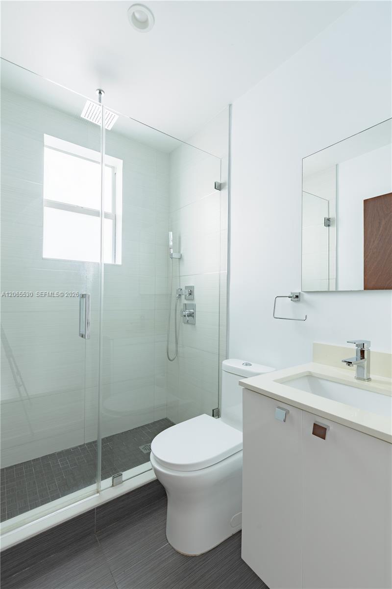 324 Mendoza Avenue 5 Property Photo 7