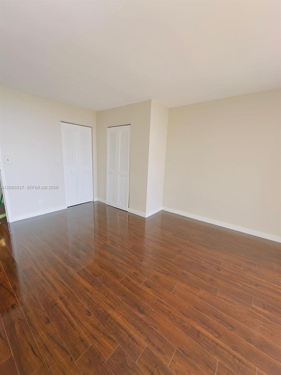 800 Parkview Drive 611 Property Photo 5