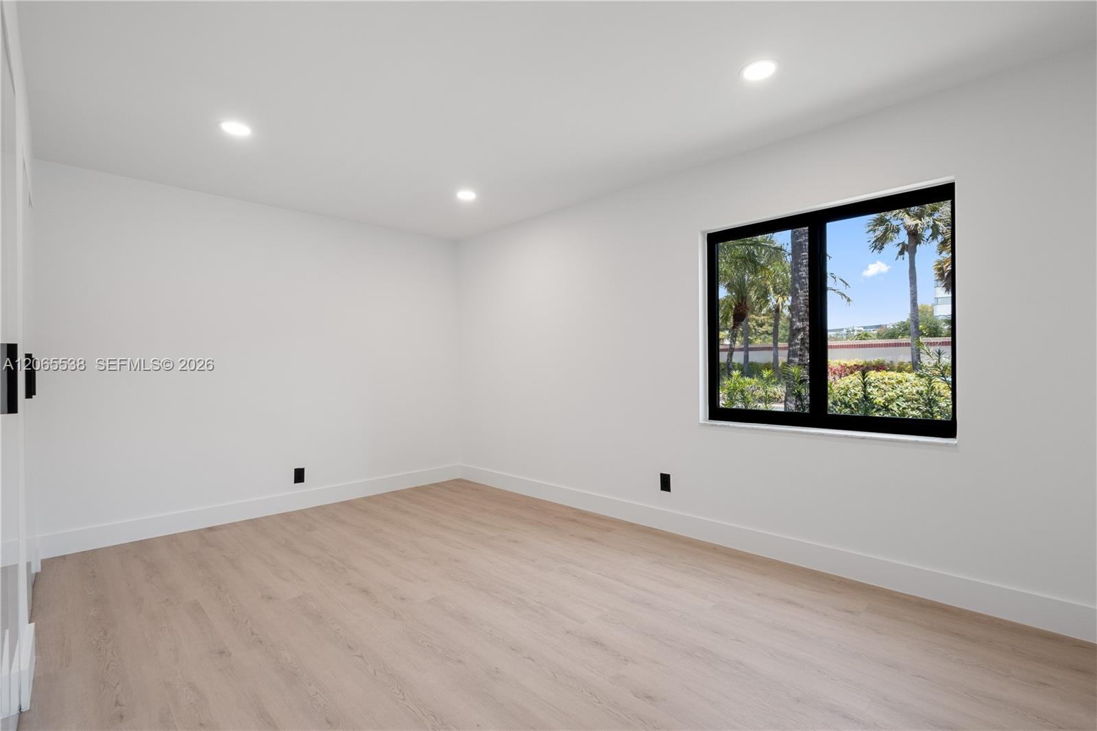 1543 Sw 1st Avenue Property Photo 25