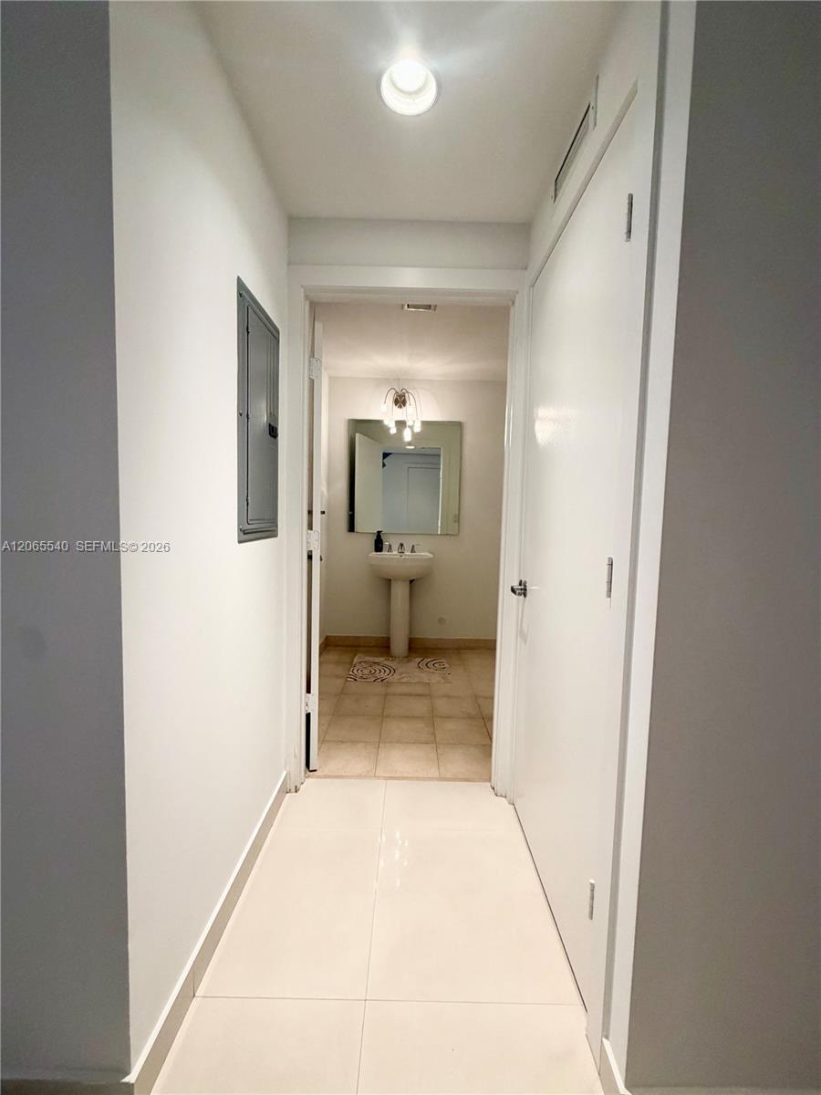 1050 W Brickell Avenue 206 Property Photo 13
