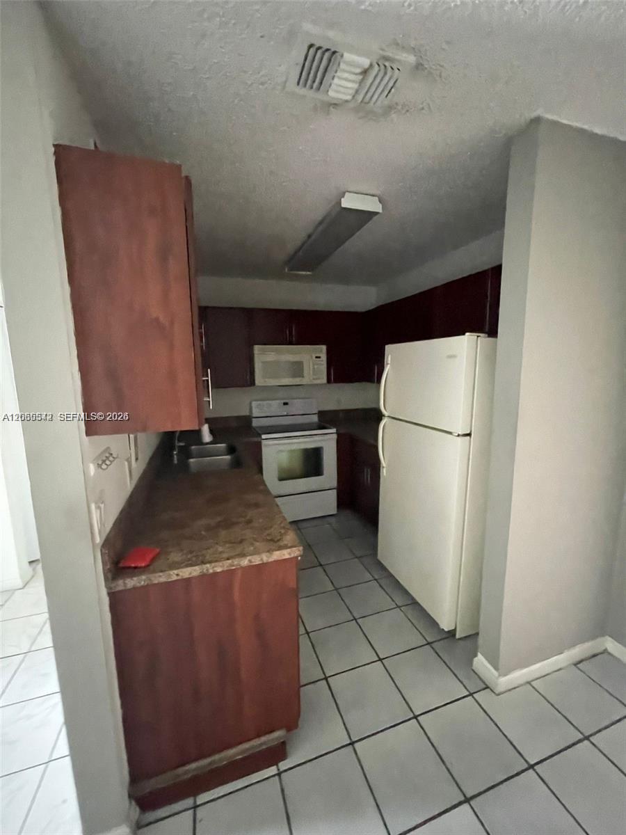 A12065542 Property Photo 2