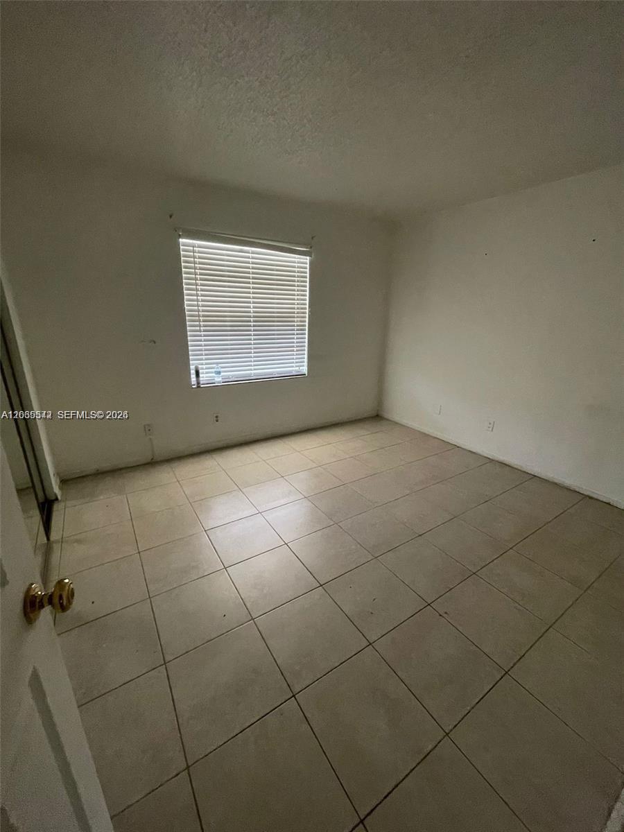 A12065542 Property Photo 5
