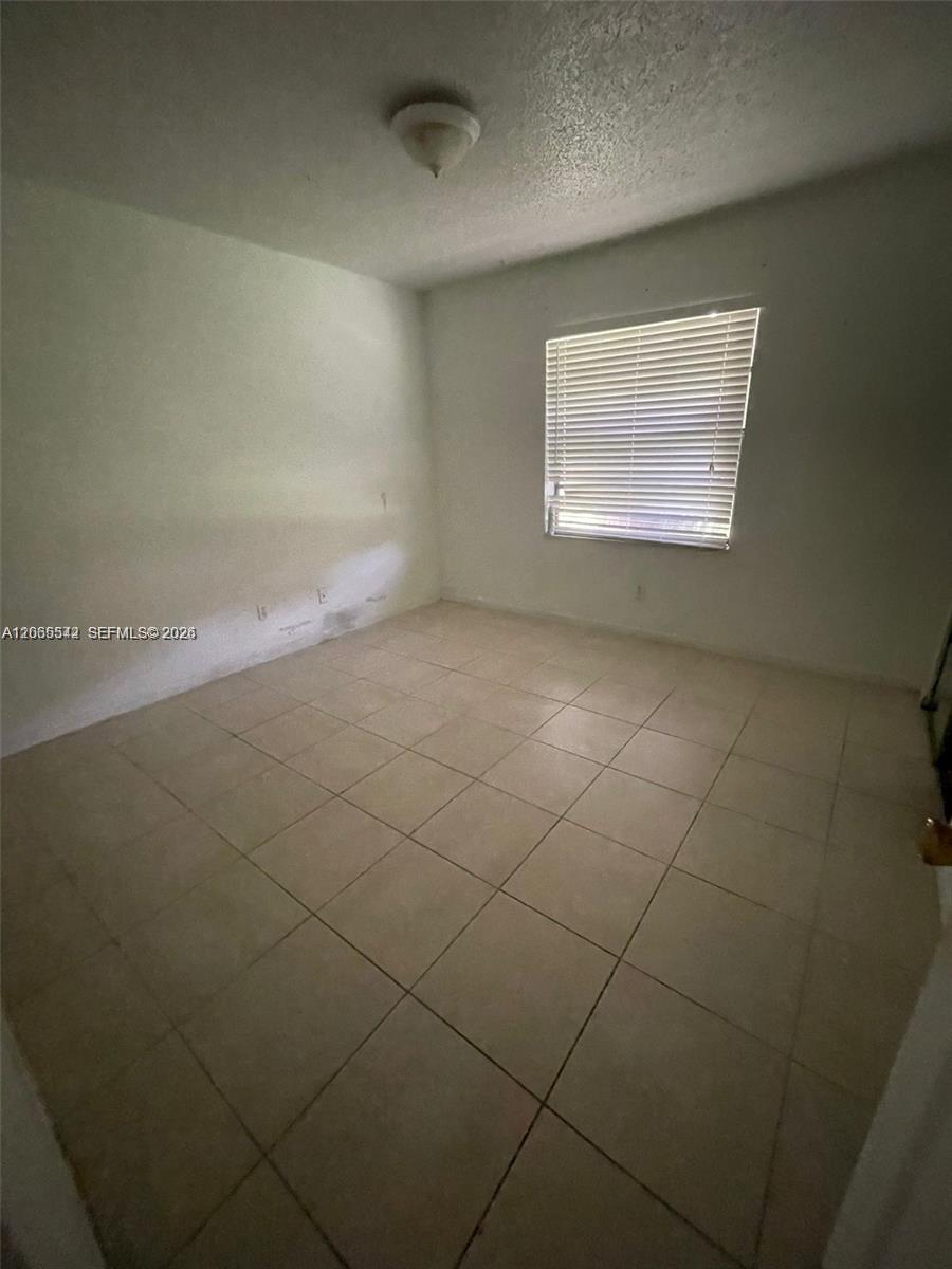 A12065542 Property Photo 6