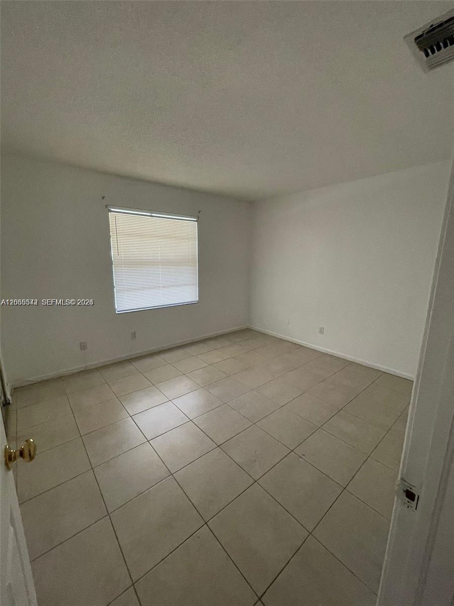 A12065542 Property Photo 7