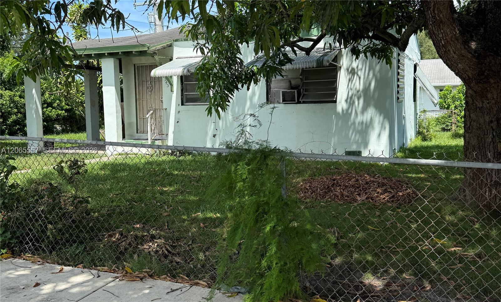 6545 Nw 6th Avenue Property Photo 5
