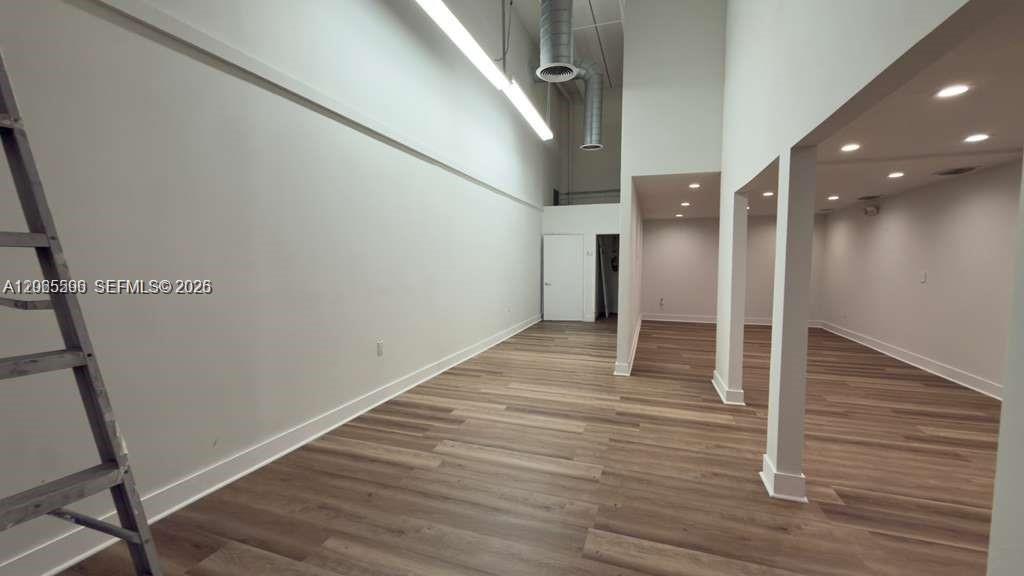 1671 W 37th Street 2 Property Photo 17