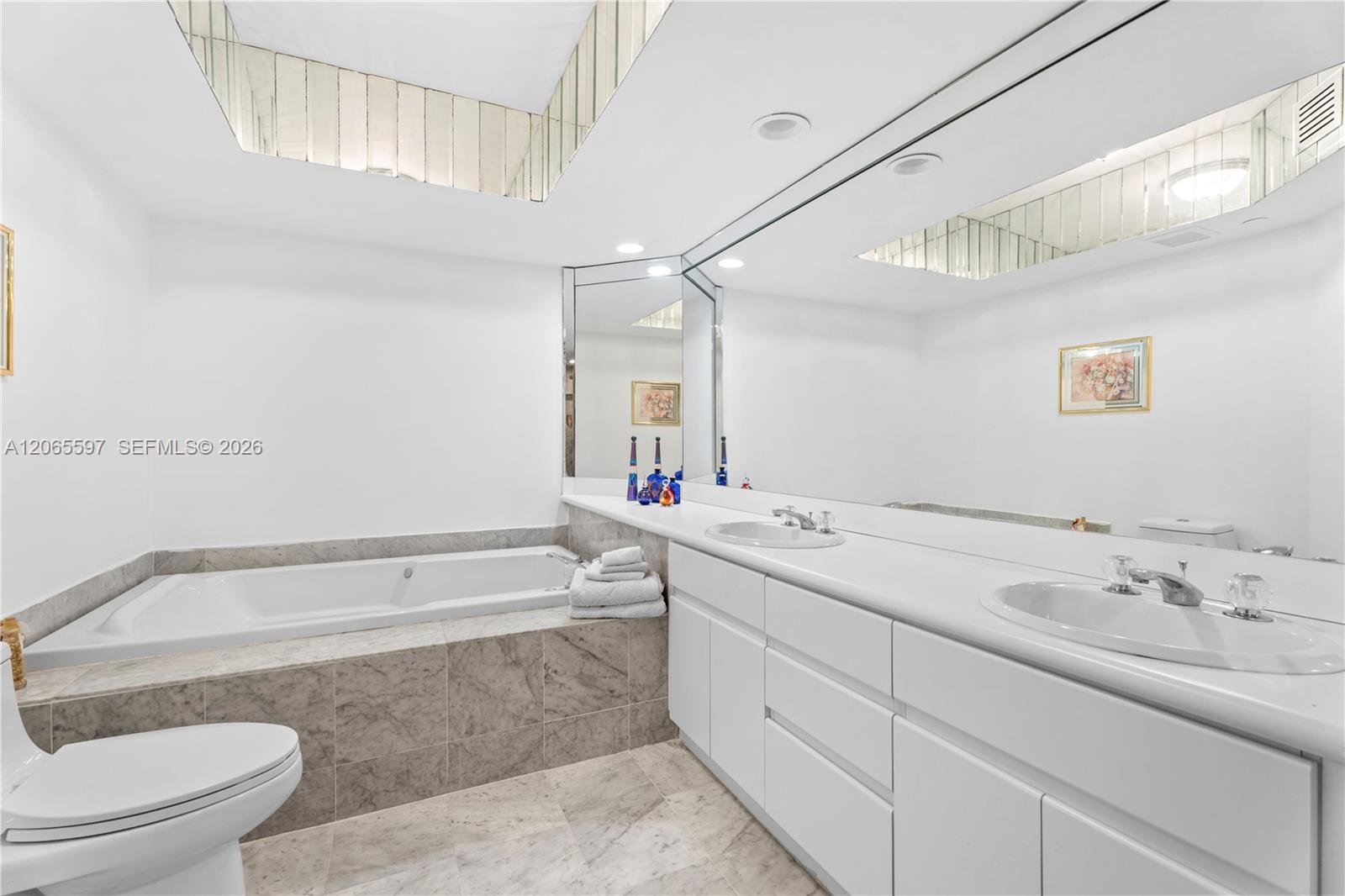 16485 Collins Avenue Ph35c Property Photo 14