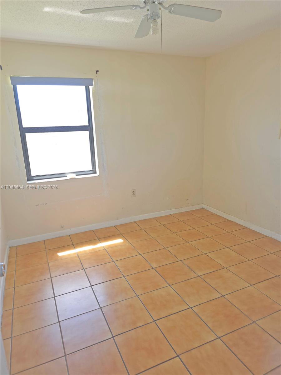 A12065664 Property Photo 10