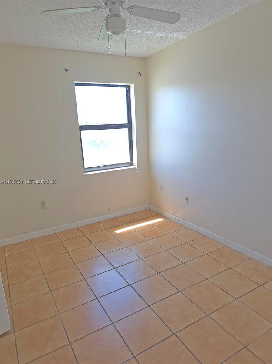 A12065664 Property Photo 11