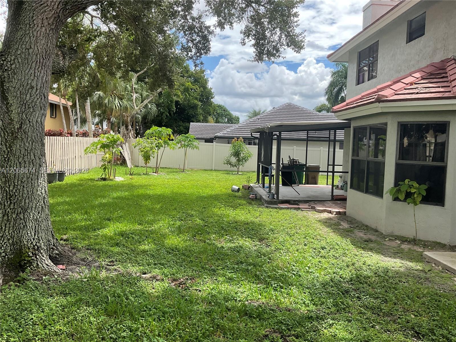 760 Blue Ridge Way Property Photo 12