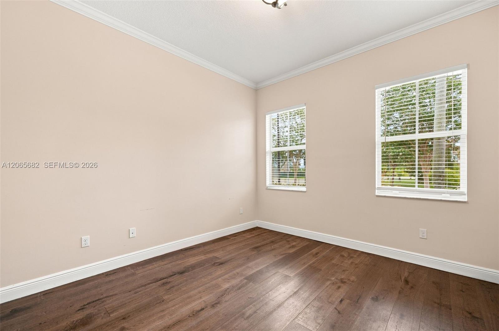 8550 Lakeside Bend Property Photo 32