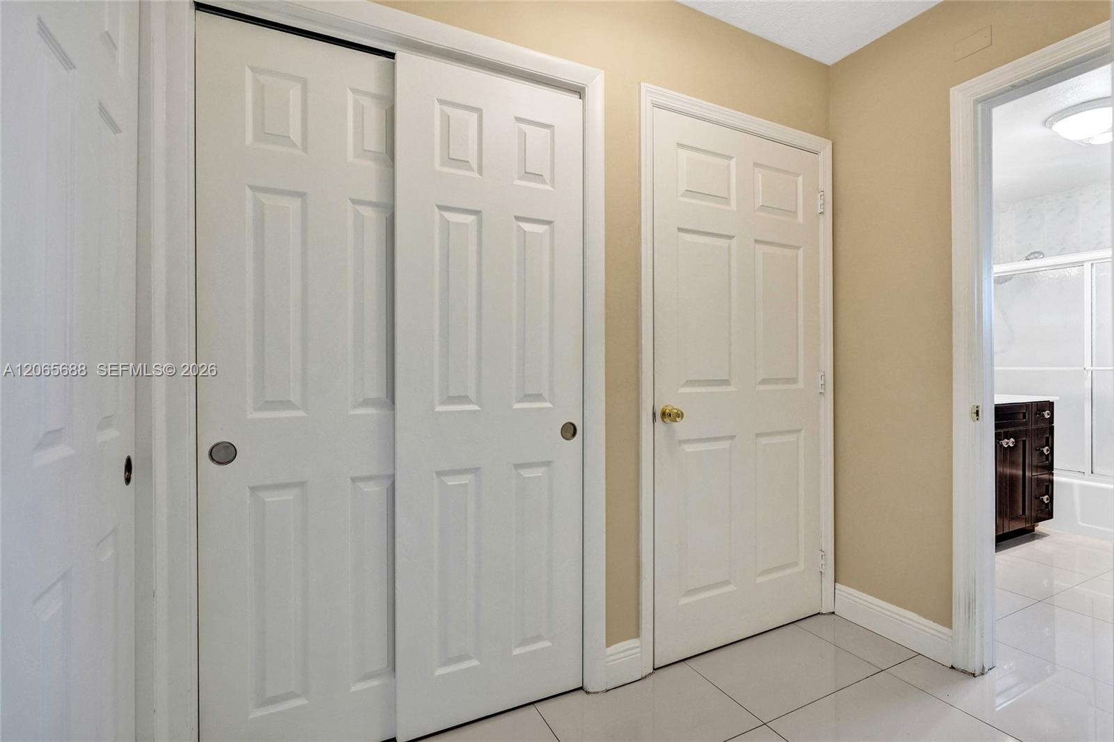 215 Se 3rd Avenue 501c Property Photo 22