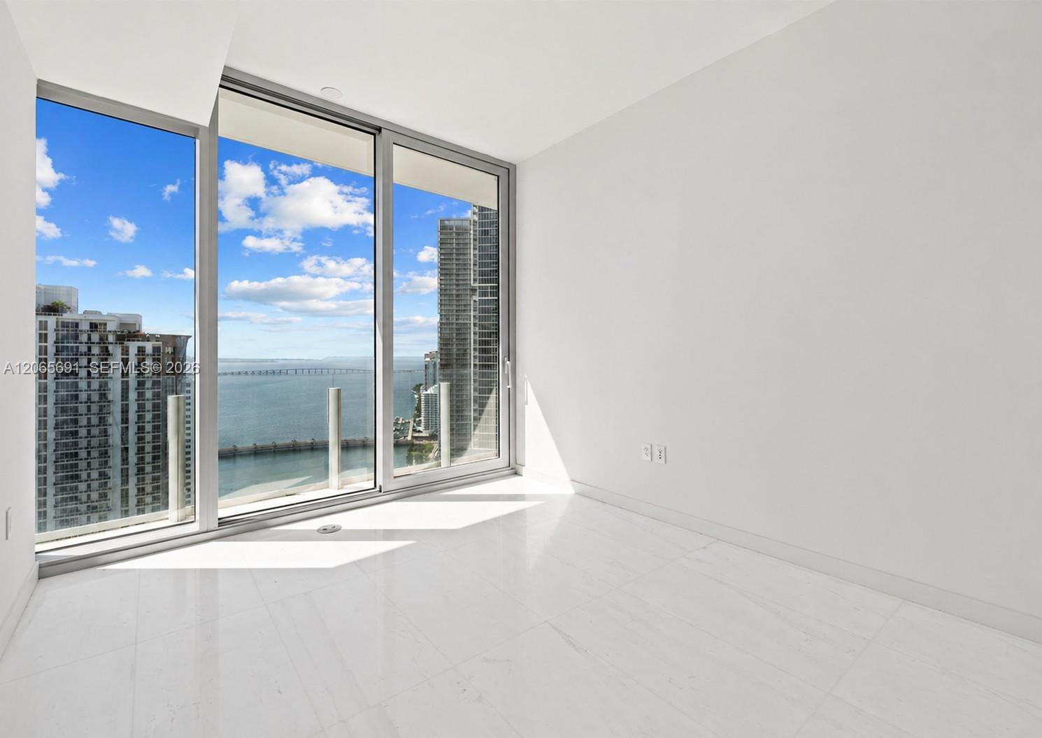 300 Biscayne Boulevard Way 4201e Property Photo 15
