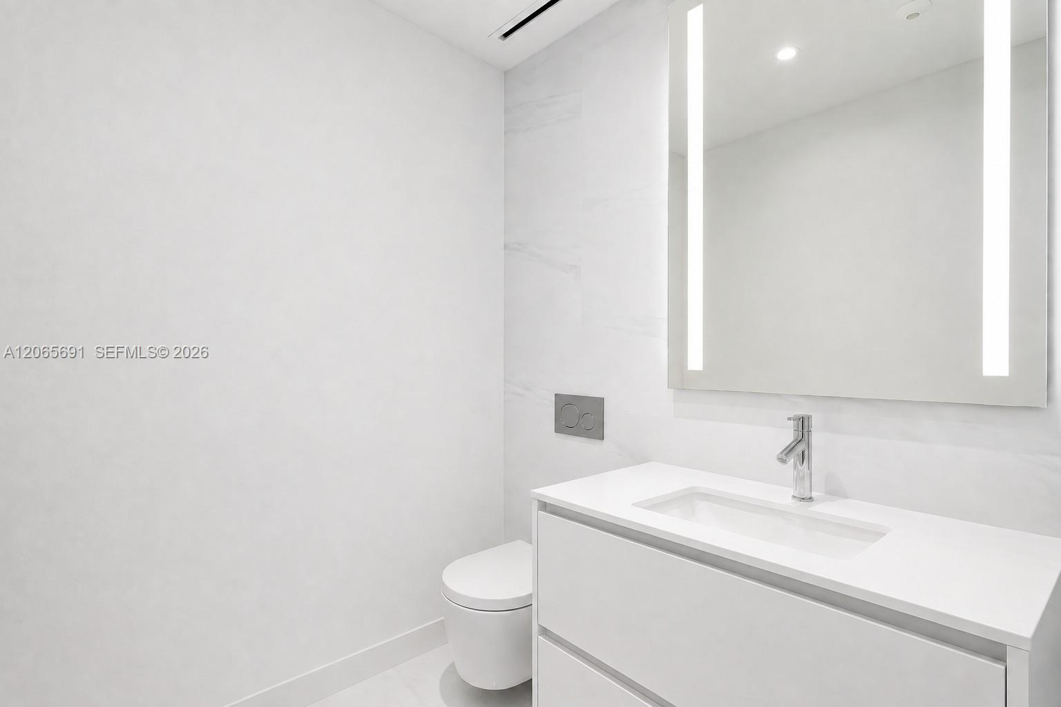 300 Biscayne Boulevard Way 4201e Property Photo 25