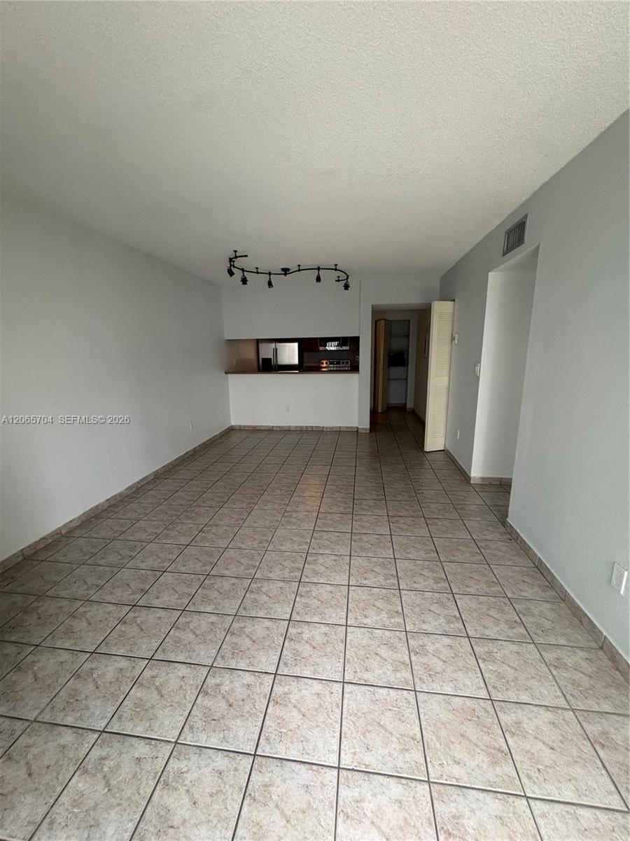 18236 Mediterranean Boulevard 3-12 Property Photo 6