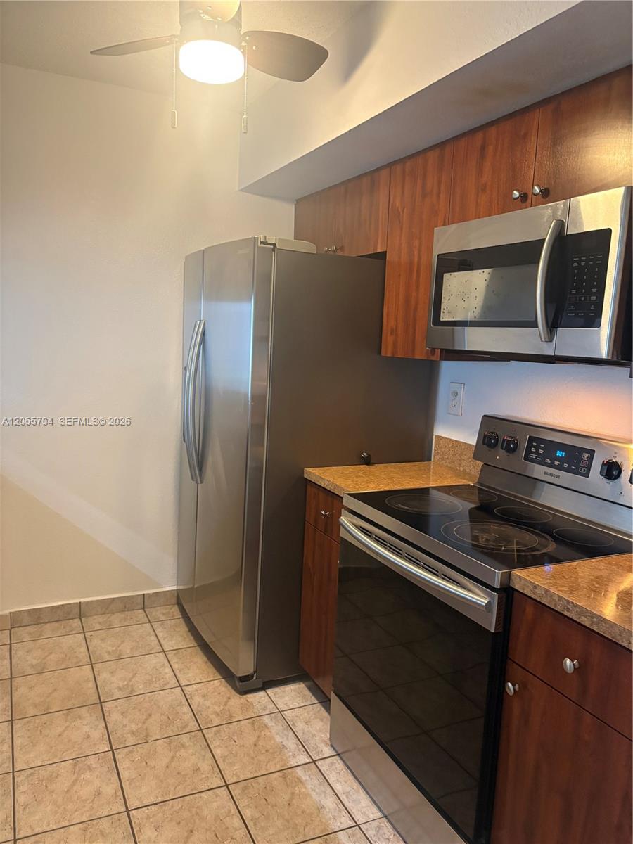 18236 Mediterranean Boulevard 3-12 Property Photo 8