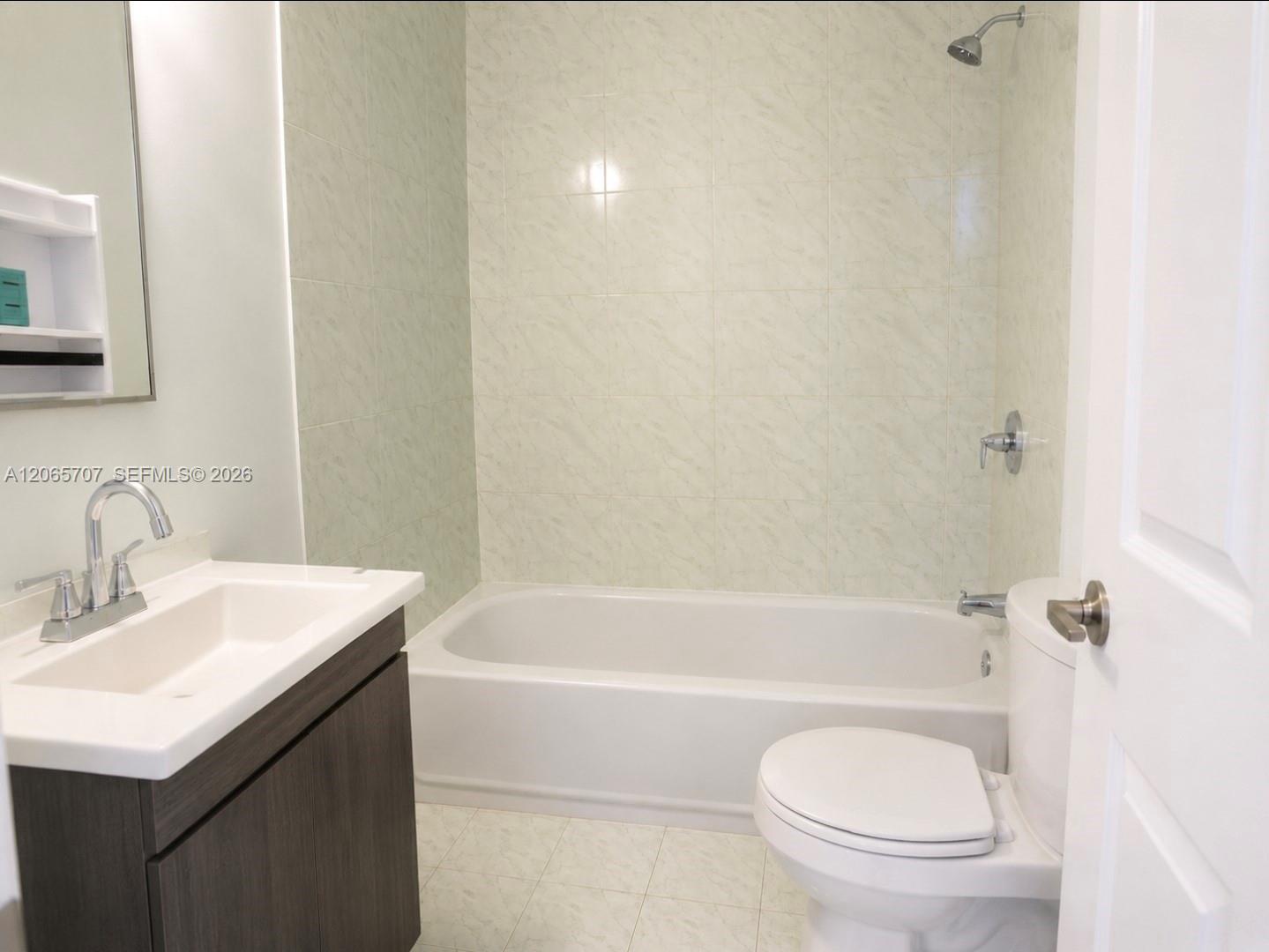 359 W 12th Street 3 Property Photo 4