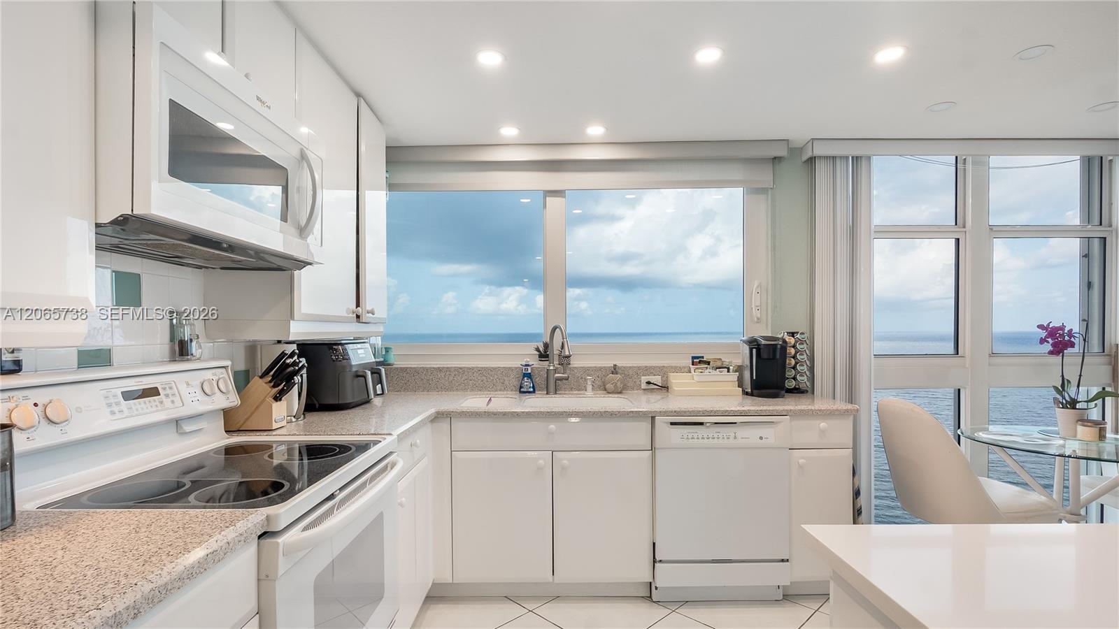 1370 S Ocean Boulevard 2801 Property Photo 14