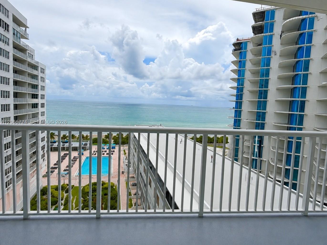 5401 Collins Avenue 832 Property Photo 1