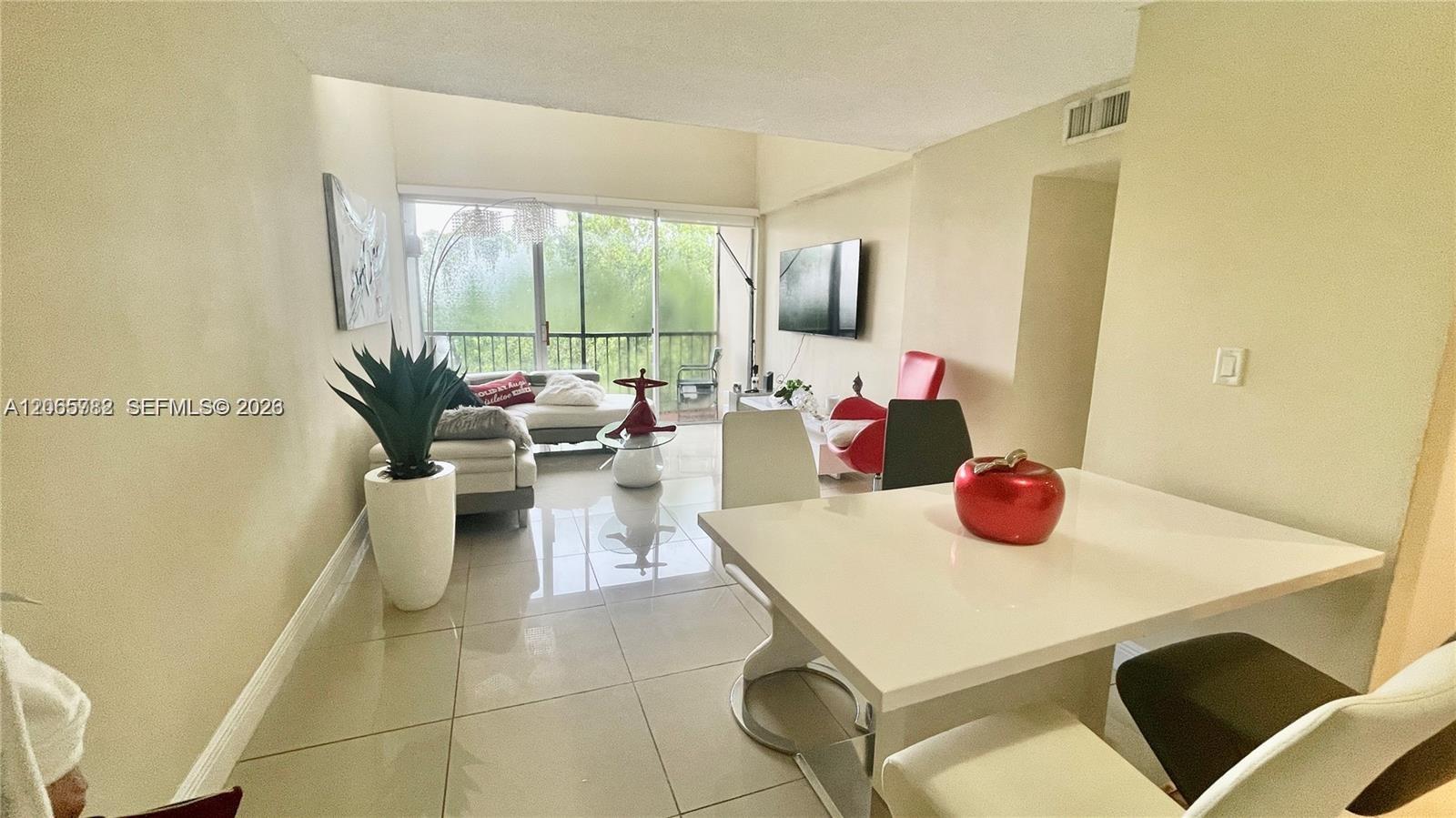 8850 Fontainebleau Boulevard 401 Property Photo 7