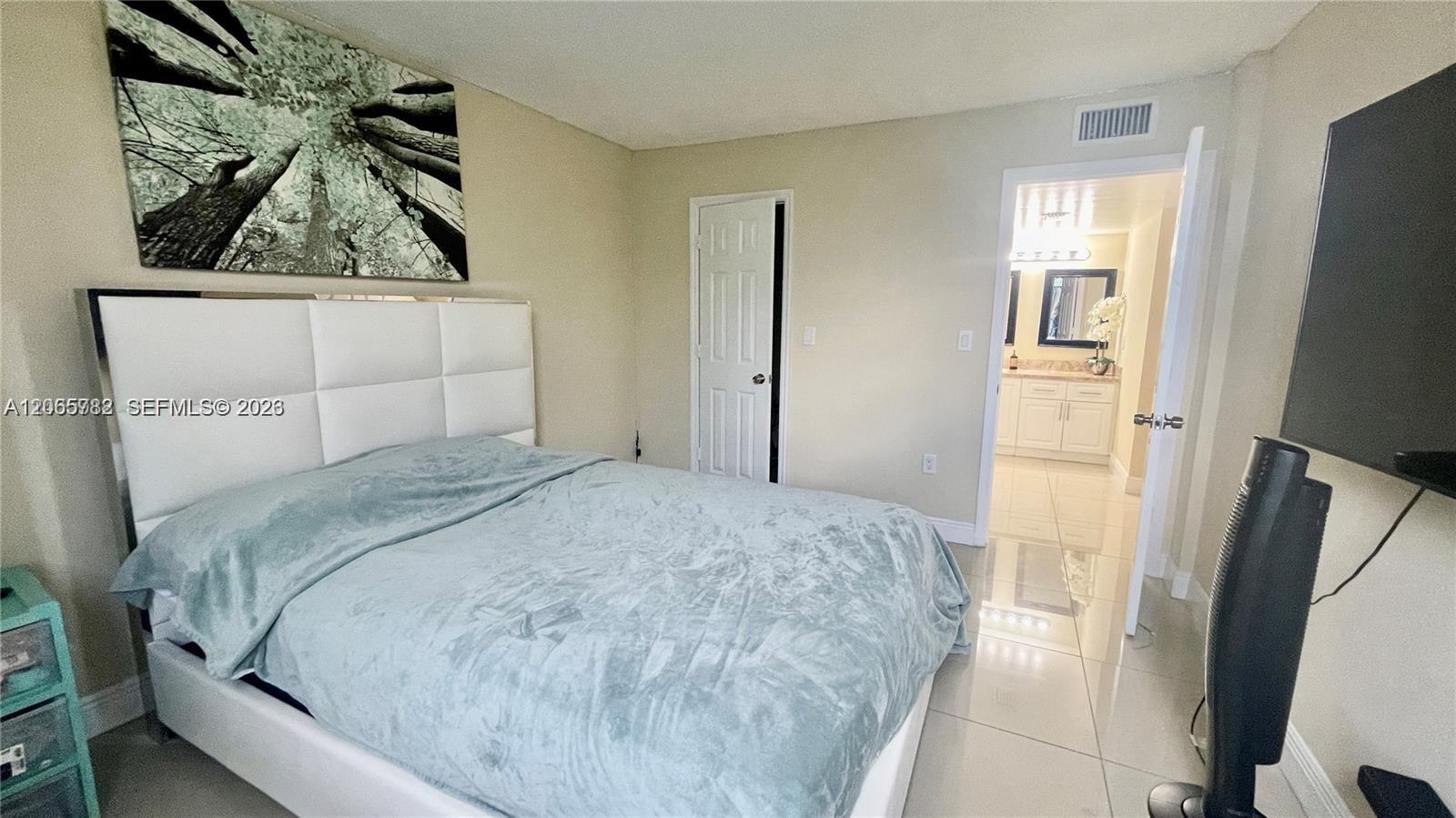 8850 Fontainebleau Boulevard 401 Property Photo 11