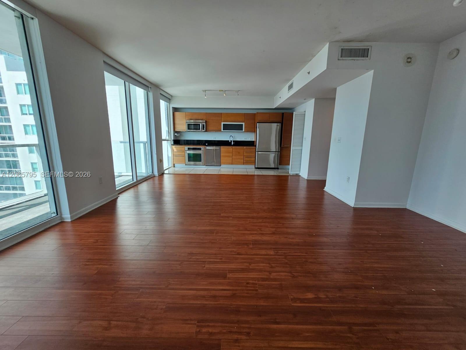 244 Biscayne Boulevard 3707 Property Photo 10