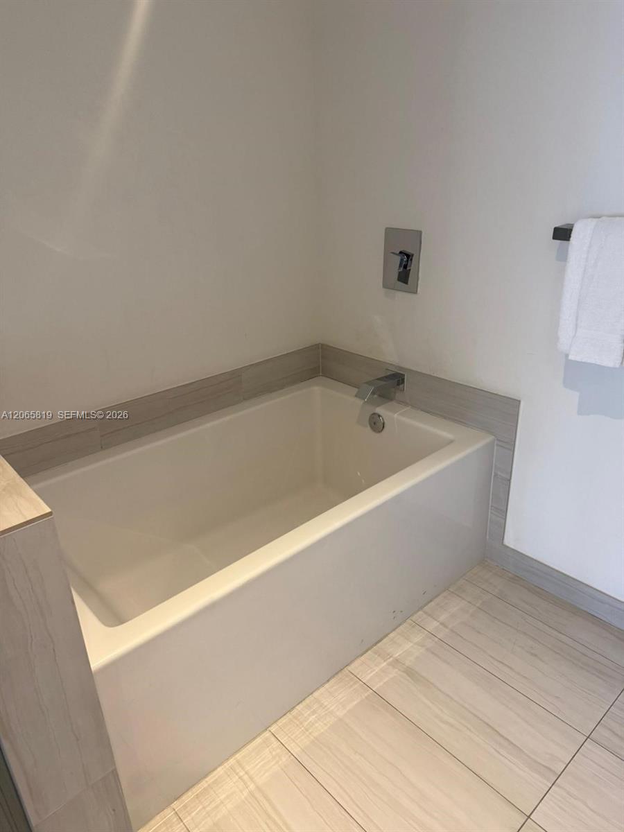 4010 S Ocean Drive T3507 Property Photo 14