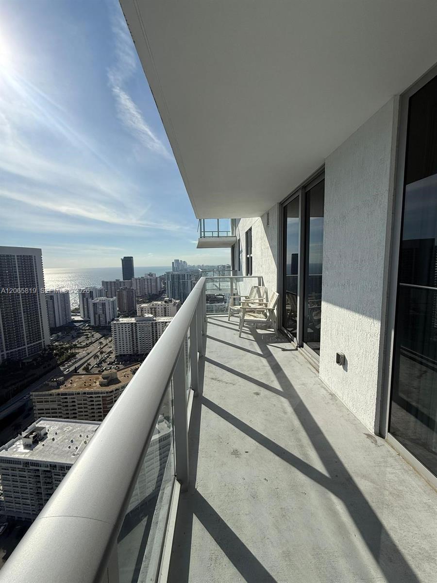 4010 S Ocean Drive T3507 Property Photo 39