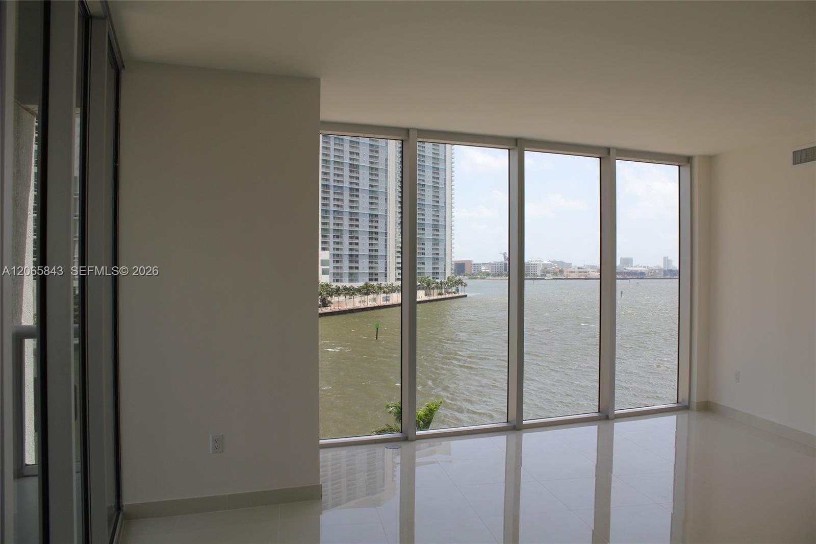 465 Brickell Avenue 502 Property Photo 5