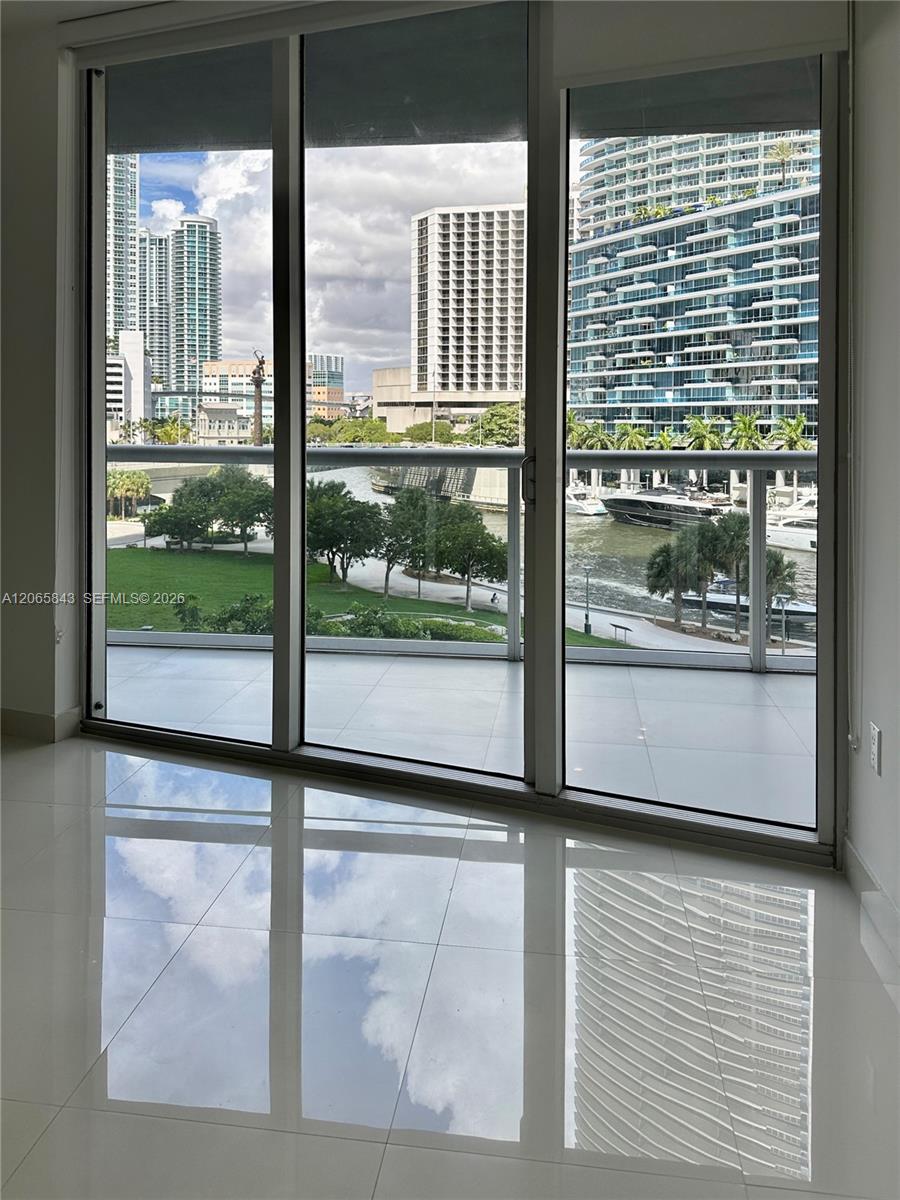 465 Brickell Avenue 502 Property Photo 10