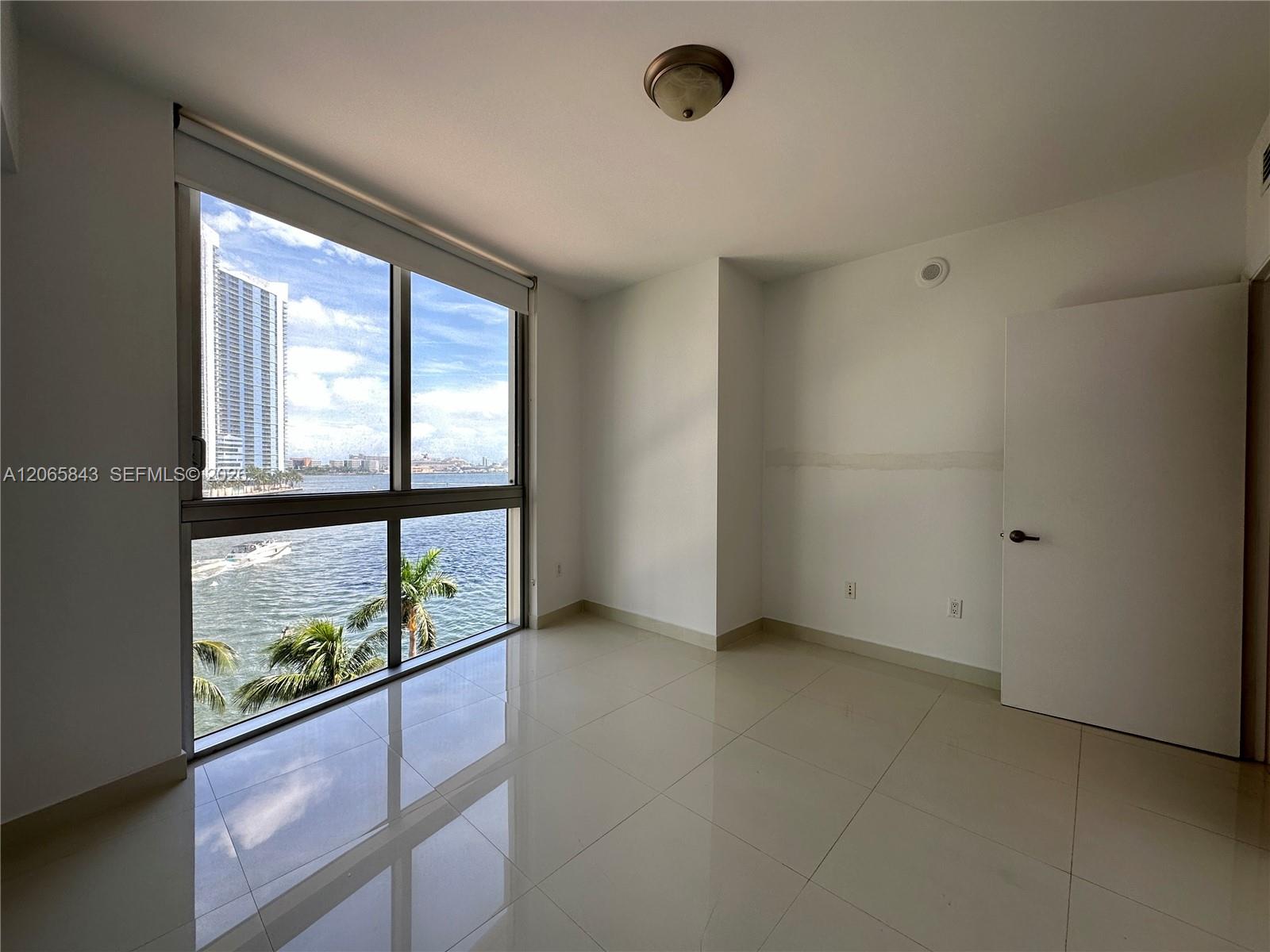465 Brickell Avenue 502 Property Photo 11